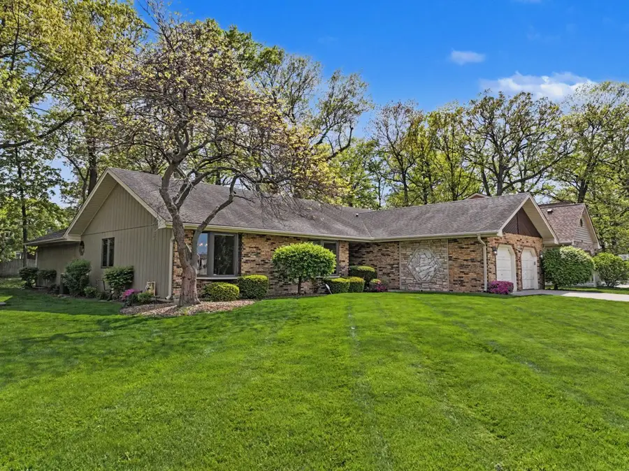 384 E Montrose Avenue, Wood Dale, IL 60191 - #2