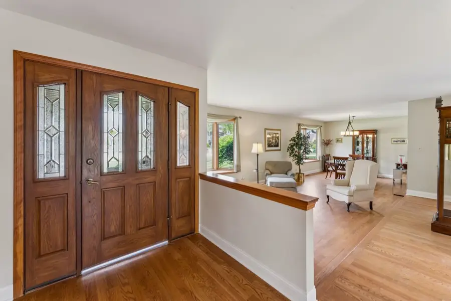 384 E Montrose Avenue, Wood Dale, IL 60191 - #3
