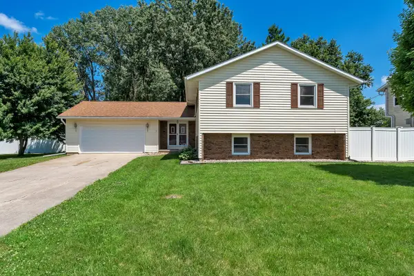 76 Lynwood Avenue, Geneseo, IL 61254