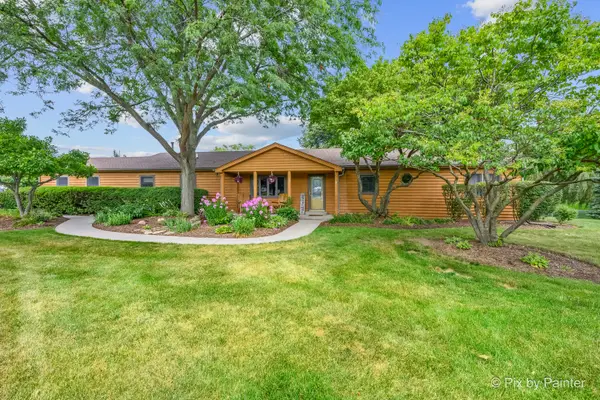 2116 N Pebble Drive, McHenry, IL 60051
