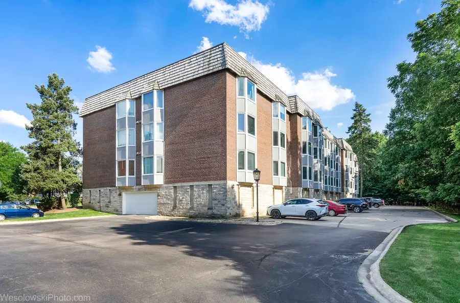 2600 Windsor Mall #2B, Park Ridge, IL 60068 - #3