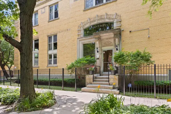 3900 N Claremont Avenue #103, Chicago, IL 60618