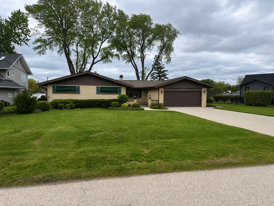 2403 W Fairview Avenue, Johnsburg, IL 60051 - #2