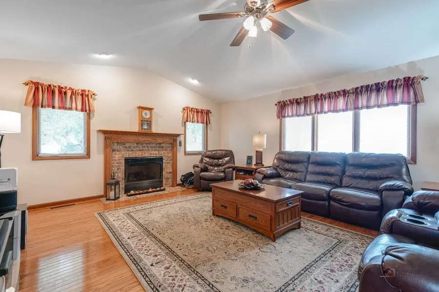 916 Lorelei Drive, Zion, IL 60099 - #3