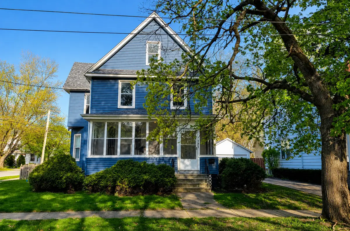 121 N May Street, Aurora, IL 60506 - #1