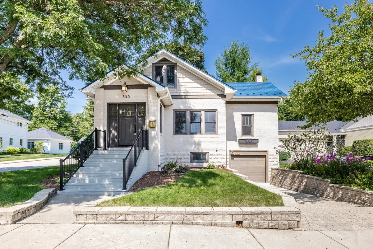 330 S River Lane, Geneva, IL 60134 - #1
