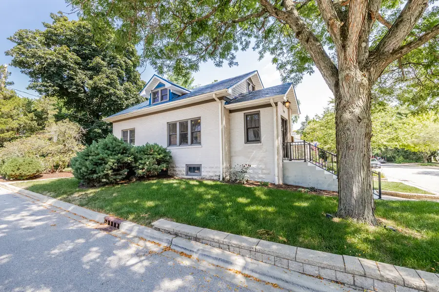 330 S River Lane, Geneva, IL 60134 - #2