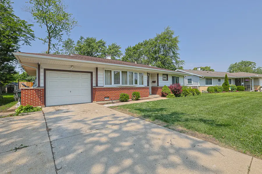521 Edgewood Lane, Elk Grove Village, IL 60007 - #2