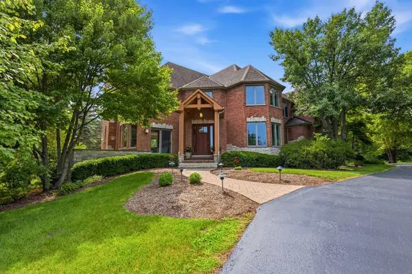 39542 Orchard Bluff Lane, Wadsworth, IL 60083