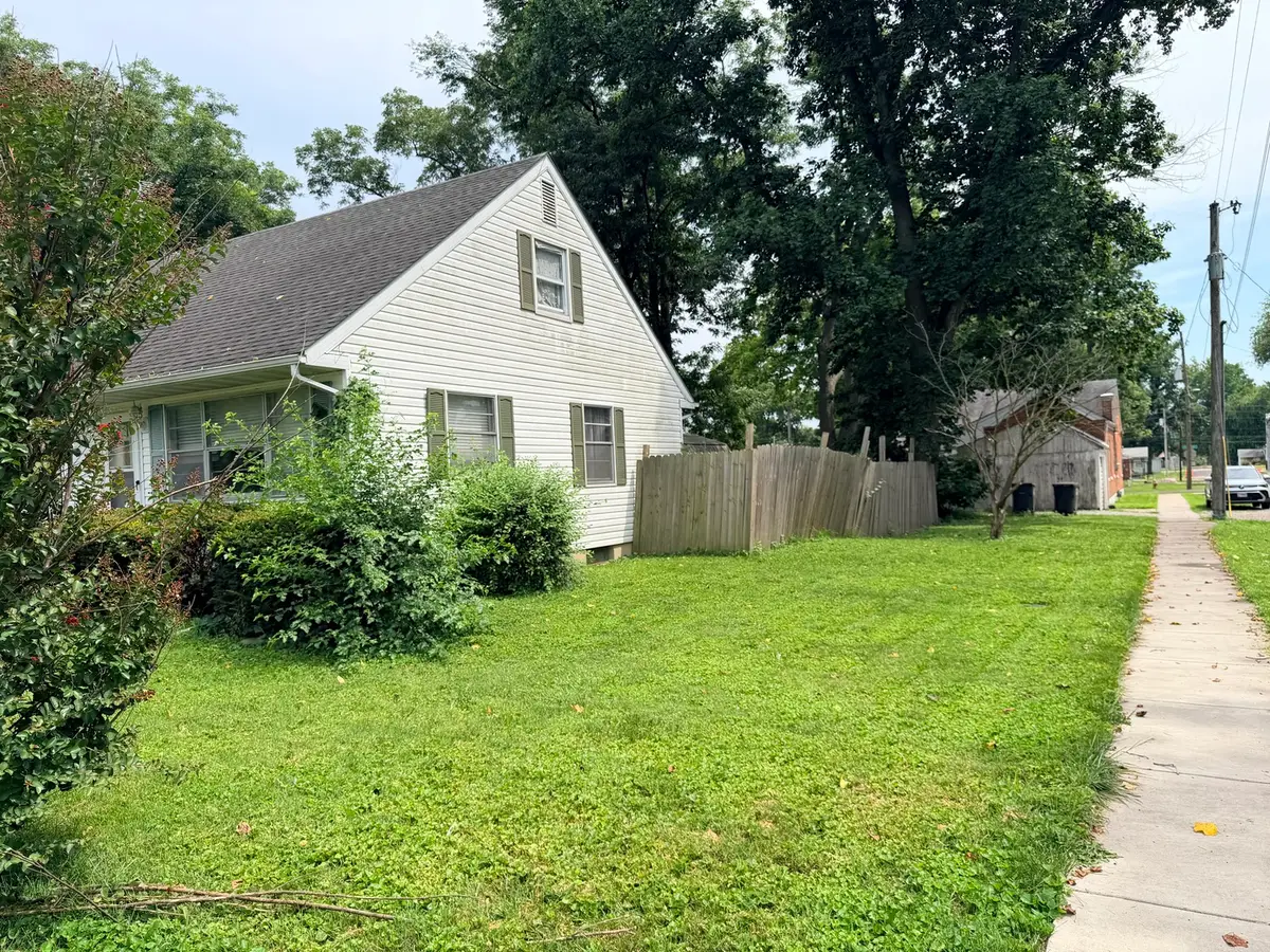 602 E Green Street, Mascoutah, IL 62258 - #1
