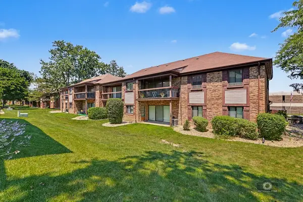 3201 184th Street #2B, Homewood, IL 60430