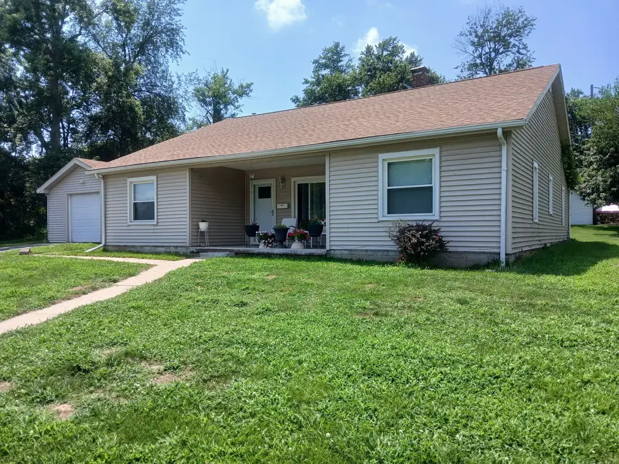 555 N 35th Street, Decatur, IL 62521 - #2