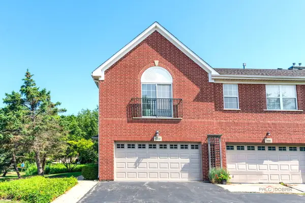 1002 Kensington Drive, Northbrook, IL 60062