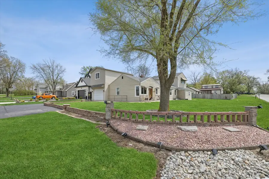 117 Sunrise Avenue, Willowbrook, IL 60527 - #2