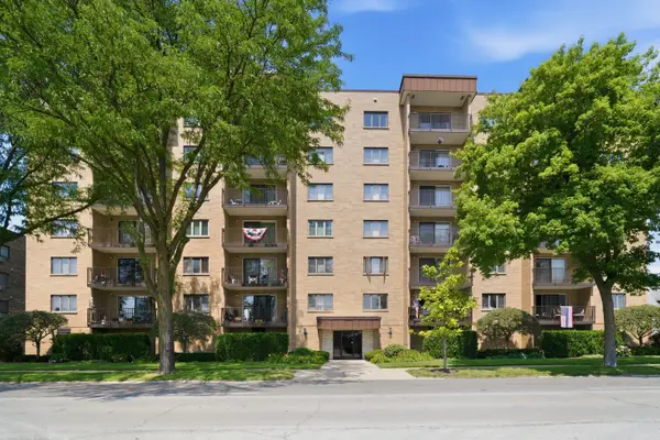 700 Graceland Avenue #708, Des Plaines, IL 60016
