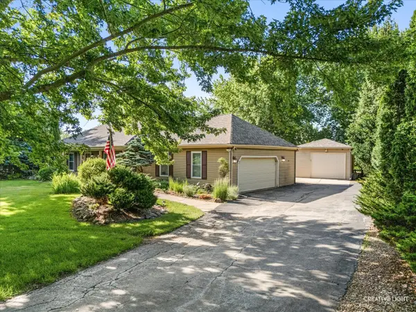 44W043 Fox Wilds Drive, St. Charles, IL 60175