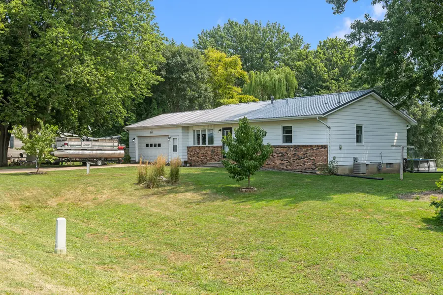 24718 1st Avenue N, Hillsdale, IL 61257 - #2