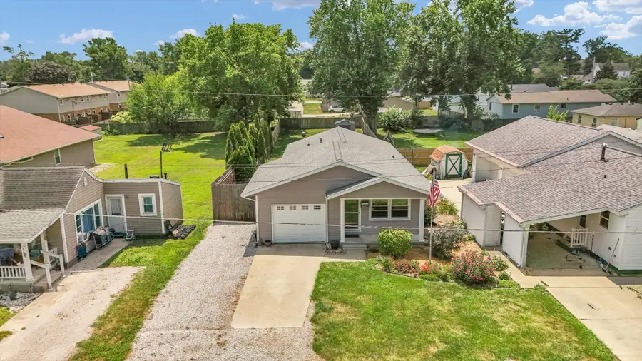 605 E Barker Street, Tuscola, IL 61953 - #2