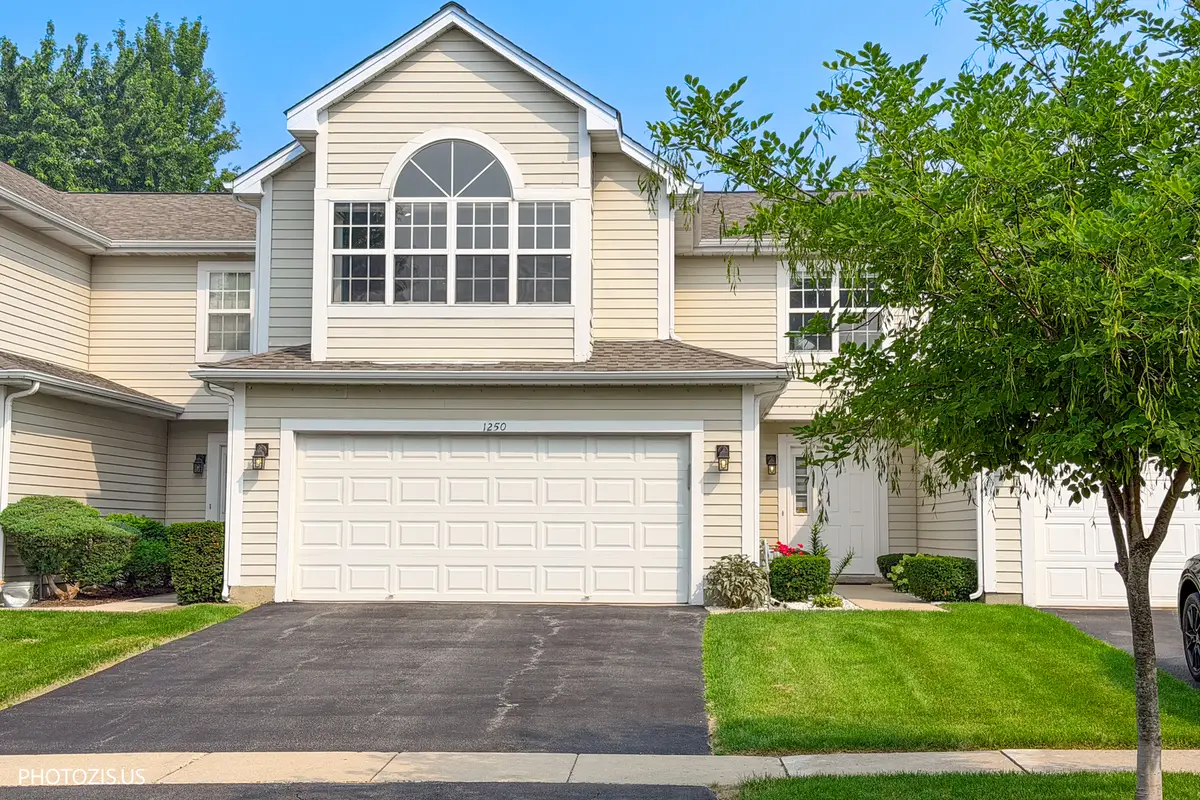 1250 Dunamon Drive #1250, Bartlett, IL 60103 - #1