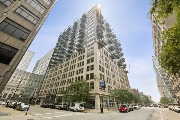 565 W Quincy Street #1611, Chicago, IL 60661