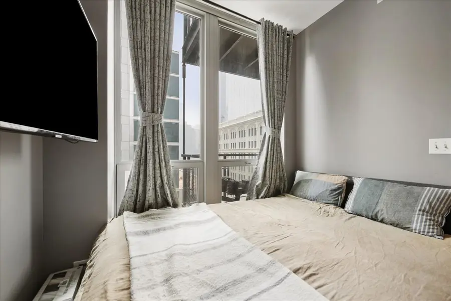 565 W Quincy Street #1611, Chicago, IL 60661 - #3