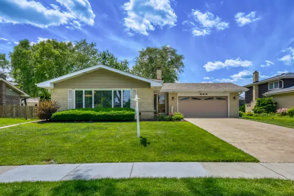 532 Summit Drive, Schaumburg, IL 60193