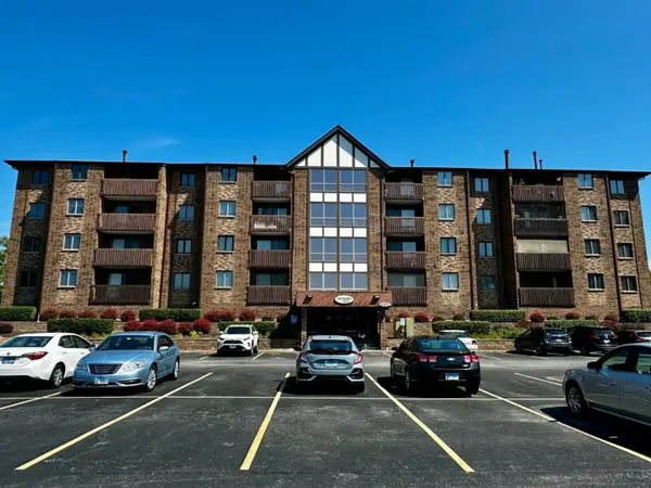 10420 Circle Drive #48B, Oak Lawn, IL 60453
