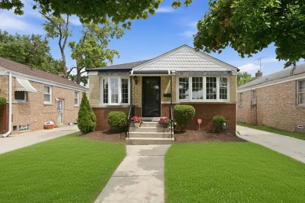 1827 S 23rd Avenue, Maywood, IL 60153