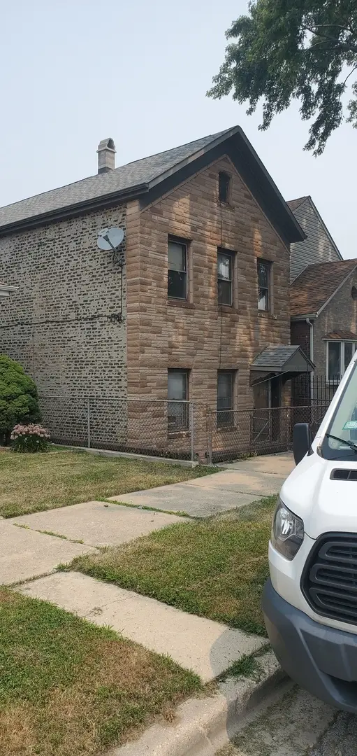 2704 S Hillock Avenue, Chicago, IL 60608 - #2