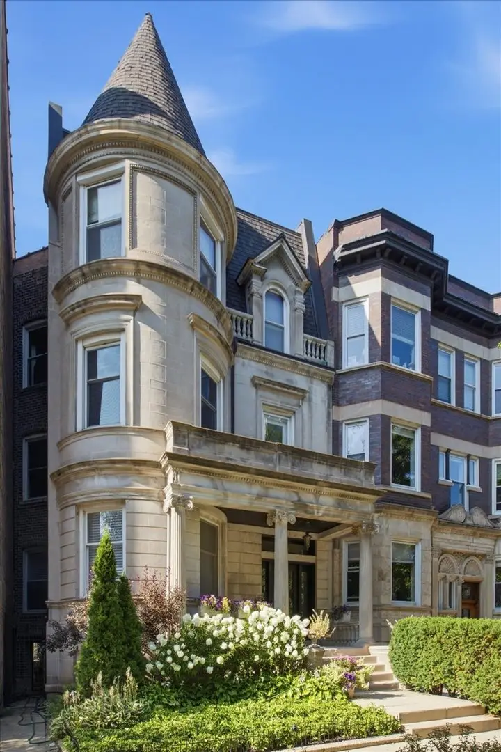 524 W Oakdale Avenue #2, Chicago, IL 60657 - #1