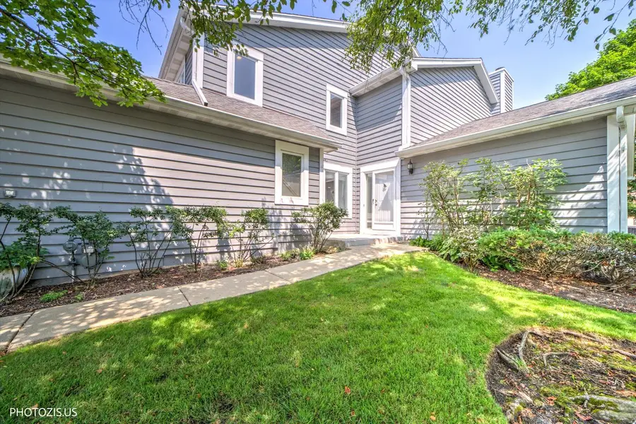2768 The Mews, Northbrook, IL 60062 - #3