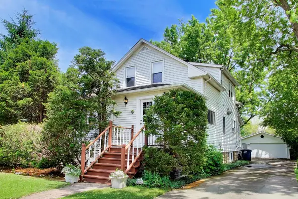671 S 5th Avenue, Des Plaines, IL 60016