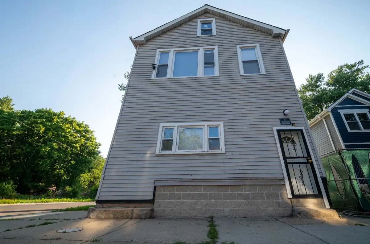 5256 S Carpenter Street, Chicago, IL 60609 - #1