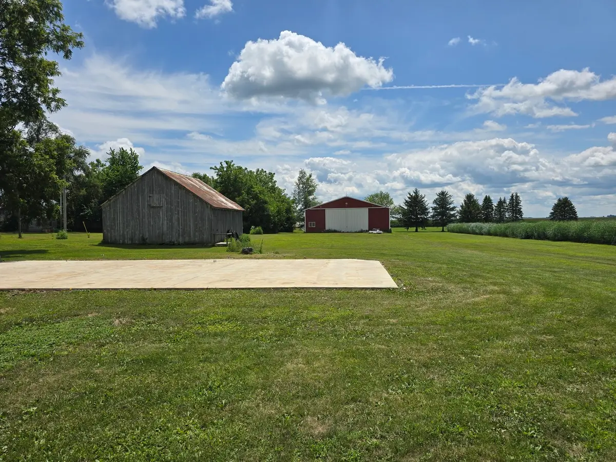 109 W Carper Street, Seymour, IL 61875 - #1