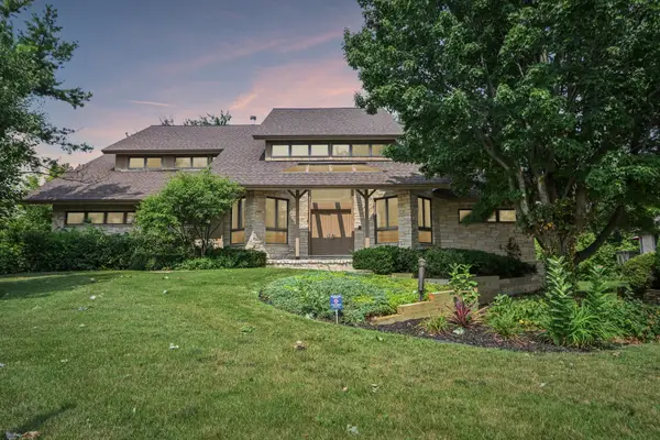 8420 Evergreen Lane, Darien, IL 60561