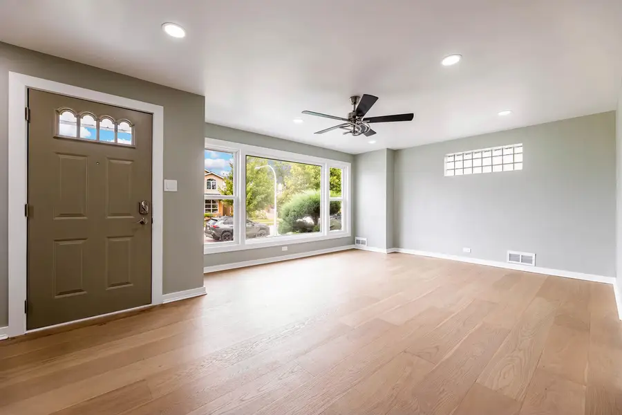 Address Withheld By Seller, Chicago, IL 60638 - #3