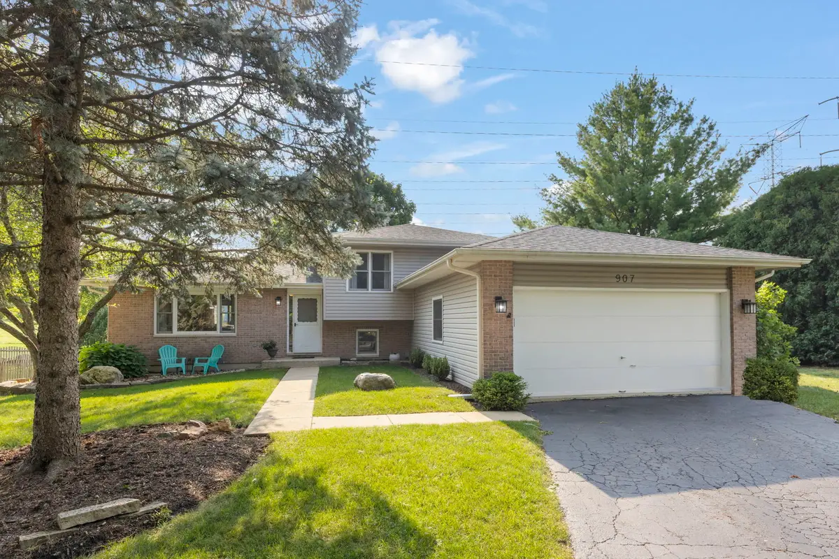 907 Wescott Road, Bolingbrook, IL 60440 - #1
