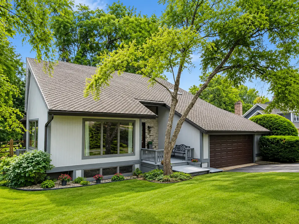 5N961 Ravine Drive, Saint Charles, IL 60175 - #1