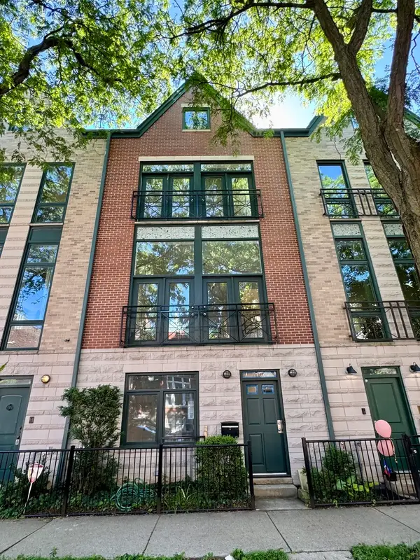 1107 N Wolcott Avenue, Chicago, IL 60622
