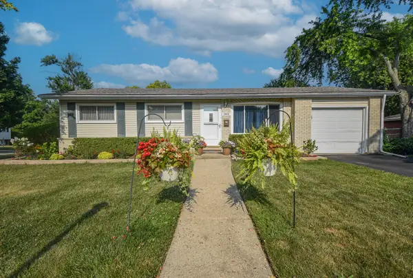 2605 W Vermont Avenue, Waukegan, IL 60087