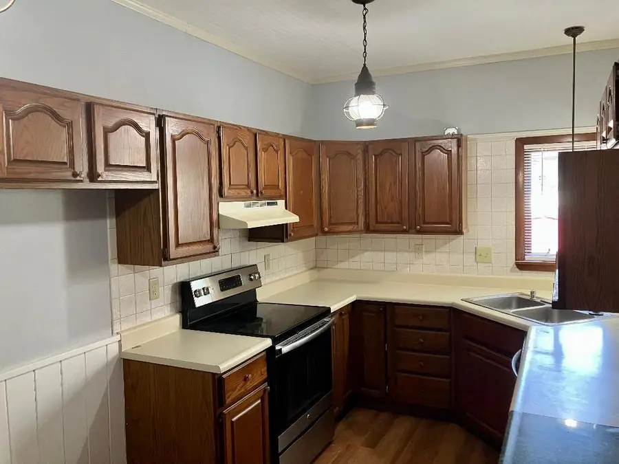 404 E Mckenney Street, Dixon, IL 61021 - #3
