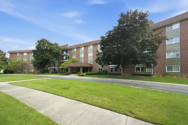 1025 S Fernandez Avenue #2B, Arlington Heights, IL 60005