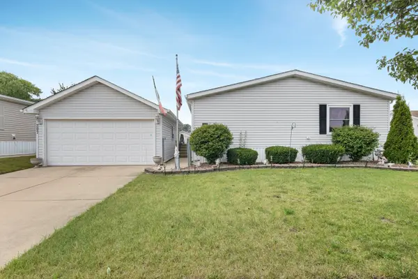 207 Begonia Drive #207, Matteson, IL 60443