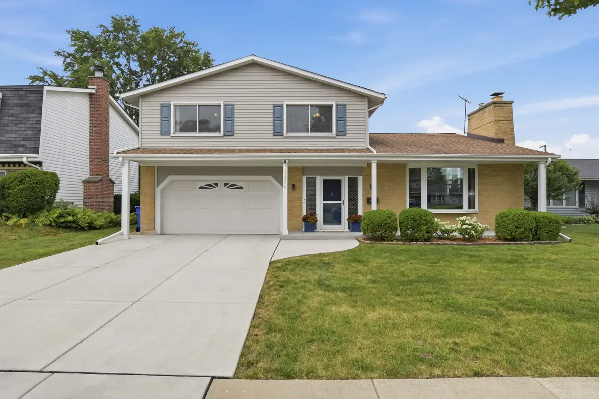 1106 S Sprucewood Drive, Mount Prospect, IL 60056 - #1