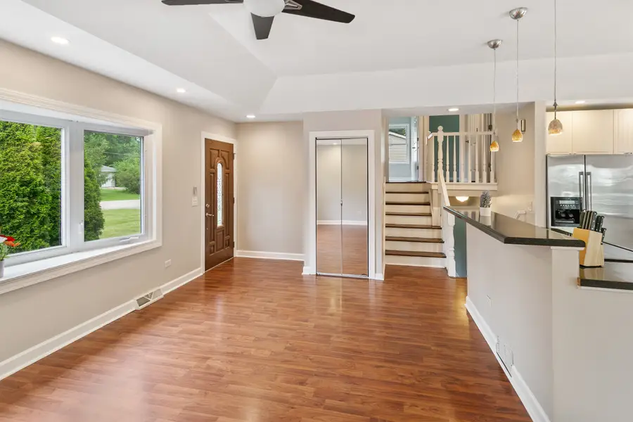 219 Countryside Lane, Lindenhurst, IL 60046 - #3