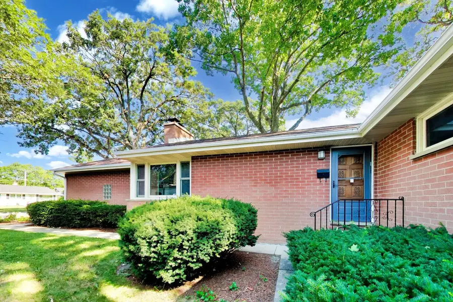 1619 Elizabeth Avenue, North Chicago, IL 60064 - #3