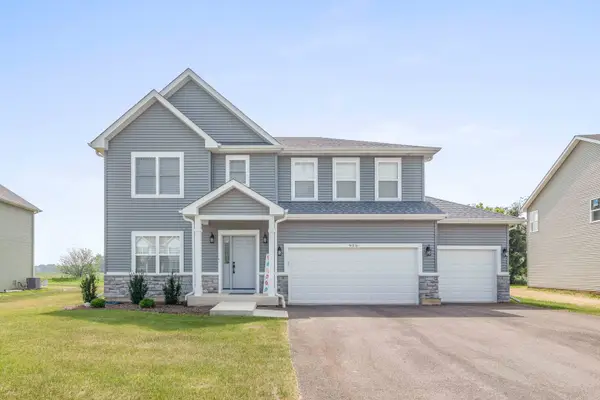 906 Hayden Drive, Yorkville, IL 60560