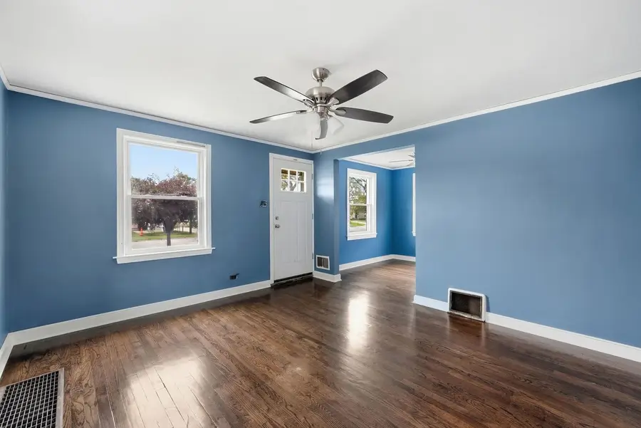 10619 S Avenue C, Chicago, IL 60617 - #3