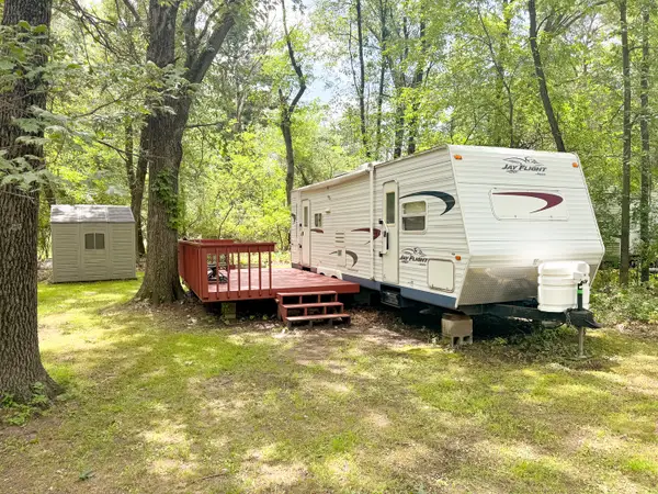 27/27 Woodhaven, Sublette, IL 61367
