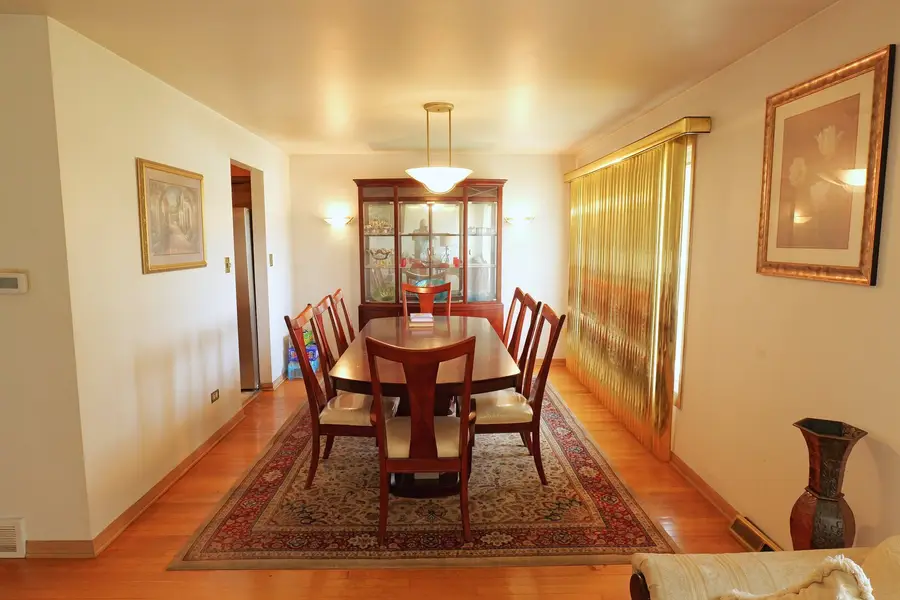 10313 S Karlov Avenue, Oak Lawn, IL 60453 - #3